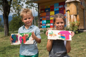 Delavnica za otroke: poslikava panjskih končnic