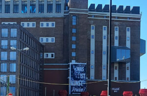 Retrospektivna razstava umetniškega kolektiva Irwin “Was ist Kunst, IRWIN?”